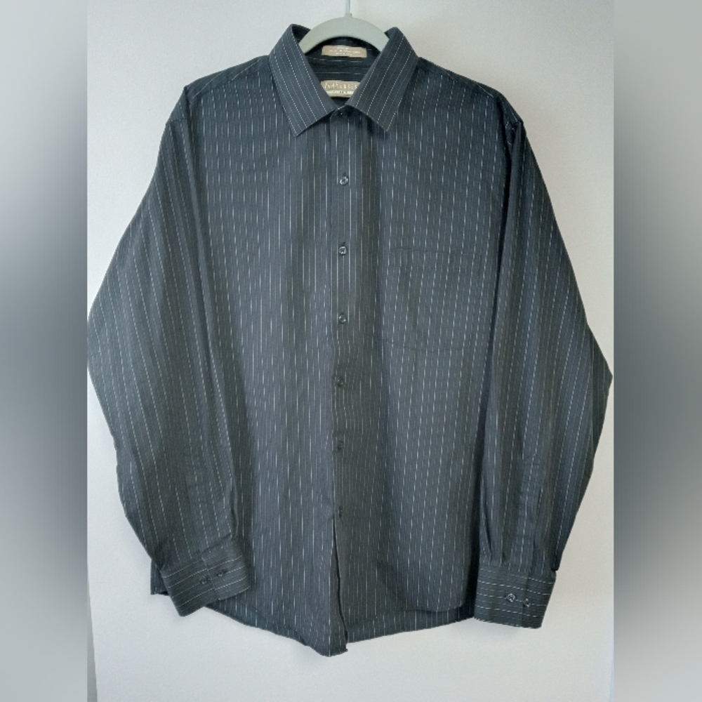 Van Heusen Black With Pinstripes Men's Size Large Long Sleeve Dress Shirt